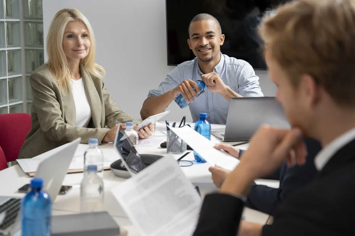 Acordo coletivo x Convenção coletiva: Entenda as diferenças e como impactam seus direitos