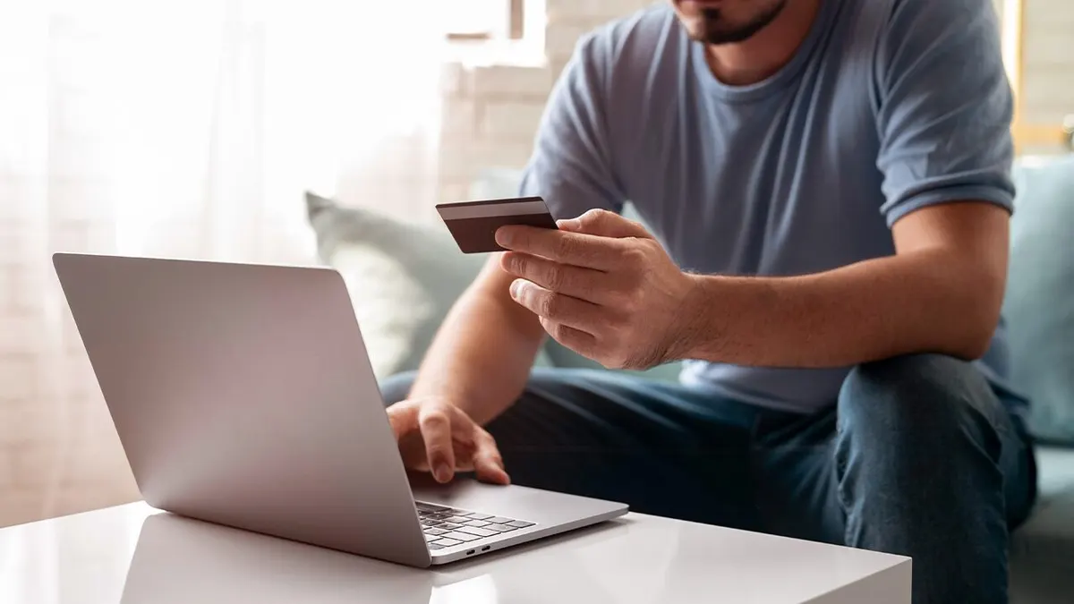 Como evitar golpes nas compras de final de ano