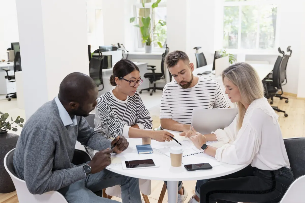 Acordo coletivo x Convenção coletiva: Entenda as diferenças e como impactam seus direitos