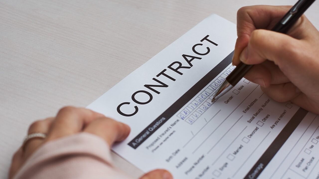 Cláusulas Essenciais para Contratos com Fornecedores no Varejo